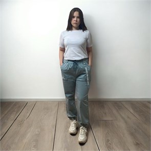 {{productViewItem.photos[photoViewList.activeNavIndex].Alt || productViewItem.photos[photoViewList.activeNavIndex].Description || 'Джогеры женские на резинке р-р. 35 арт. 9-5813-37 цв. голубой'}}