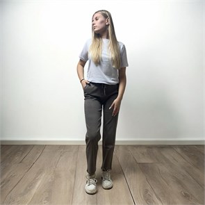 {{productViewItem.photos[photoViewList.activeNavIndex].Alt || productViewItem.photos[photoViewList.activeNavIndex].Description || 'Брюки женские мом на резинке р-р. 29 арт. 6165-2 цв. коричневый'}}